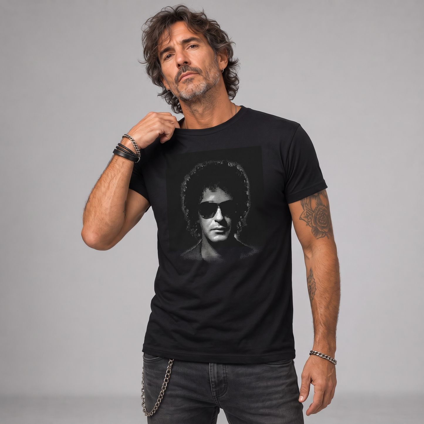 Modelo con la polera de Gustavo Cerati de Poleras de Rock