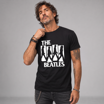 Modelo con la polera de The Beatles Abbey Road de Poleras de Rock