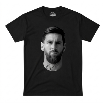 Polera Lionel Messi GOAT – Retrato Firma Fútbol Leyenda Negra